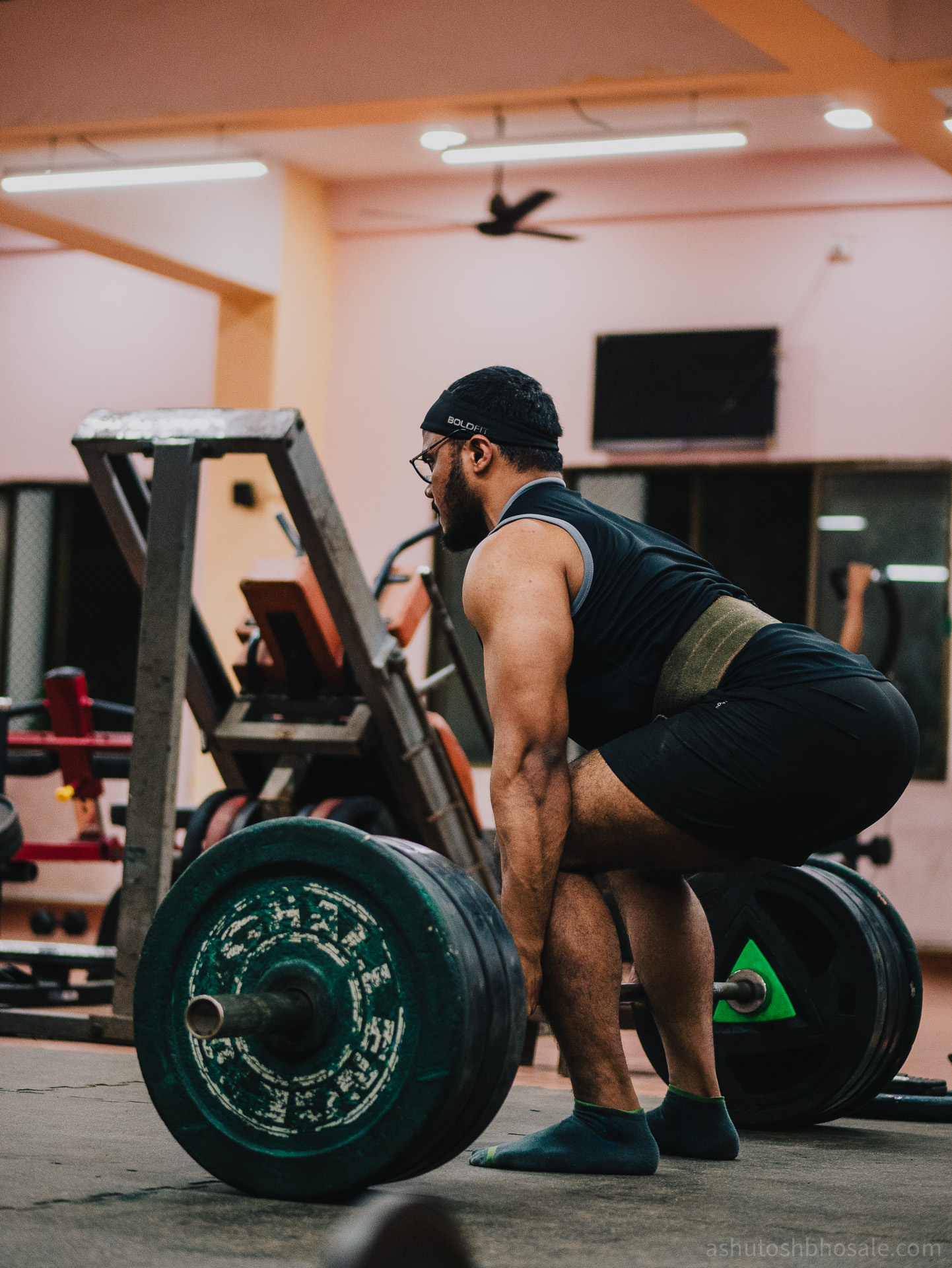 Prasad deadlifting 160kg